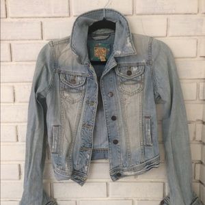 Abercrombie & Fitch A&F distressed denim jacket