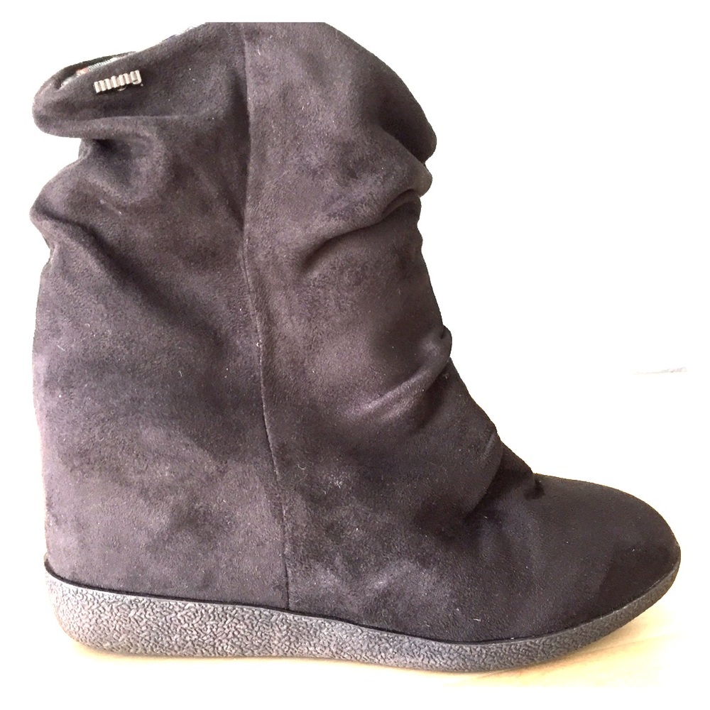Mustang Shoes