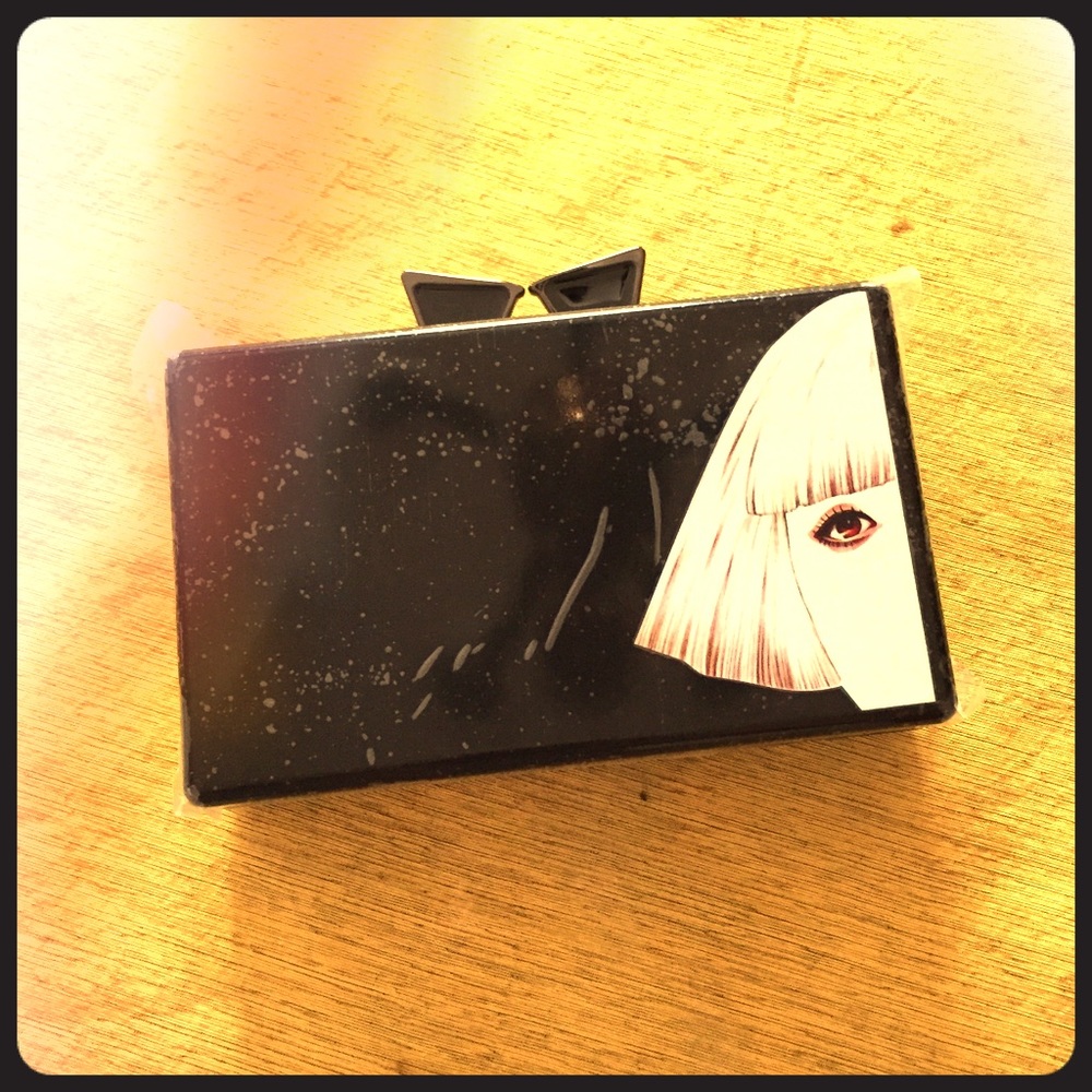 Box Shaped Clutch