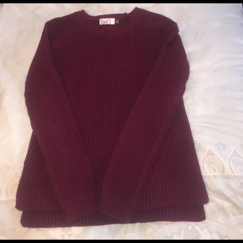 Maroon sweater