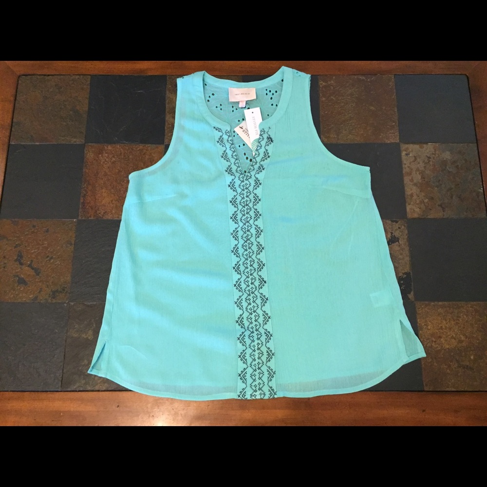 Skies Are Blue - Ingham Embroidery Detail Top (M)