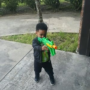 Meet your Posher, Davan