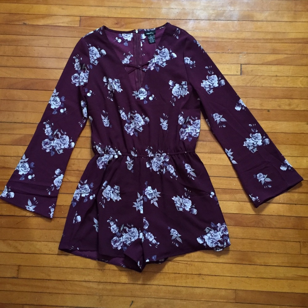New Flower Romper - Picture 5 of 8