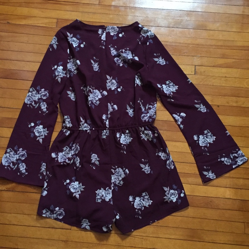 New Flower Romper - Picture 2 of 8