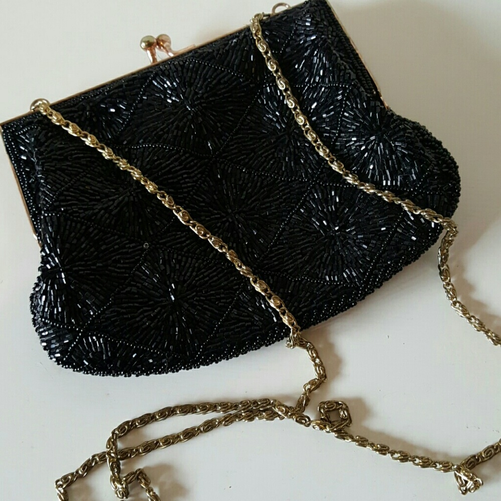 Le  Regale Vintage beaded Clutch