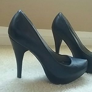 G by Guess Black Heels