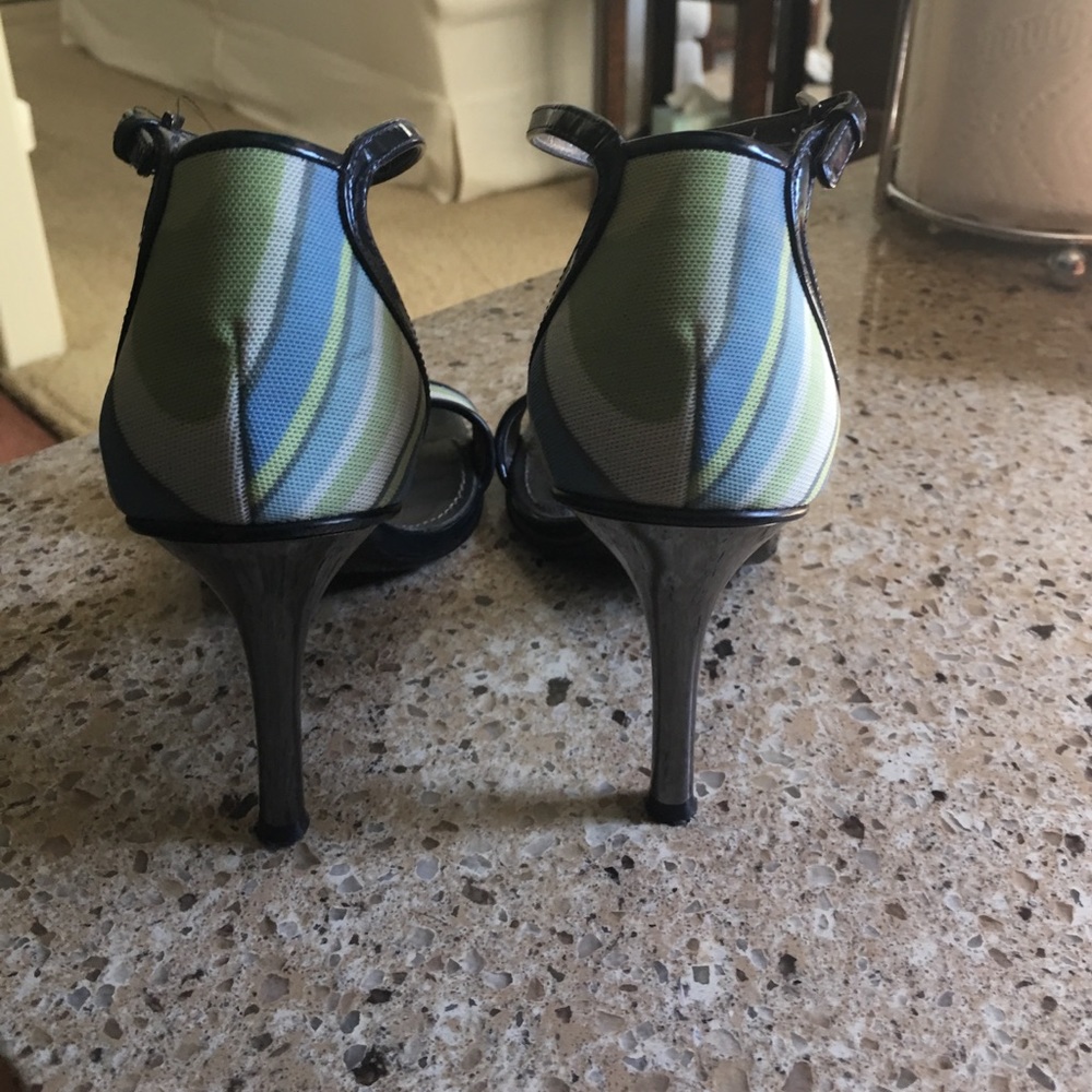 Shoes - Picture 3 of 3