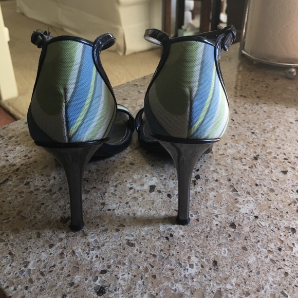 Shoes - Picture 3 of 3