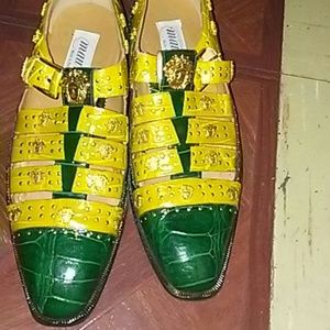 Men mauri shoe with the versace faces