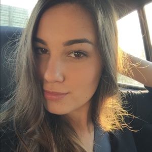 Meet your Posher, Alaina