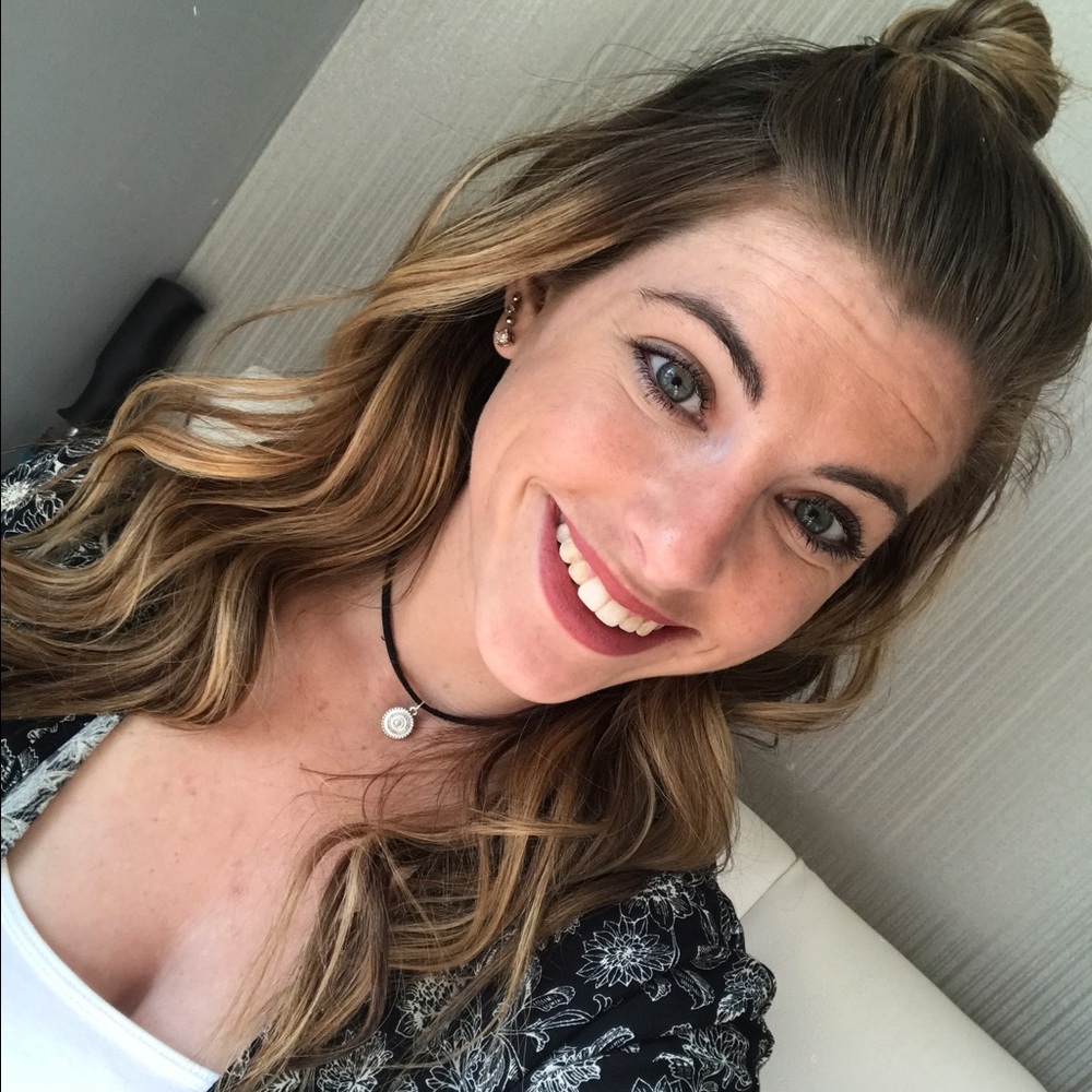 Meet your Posher, Melissa