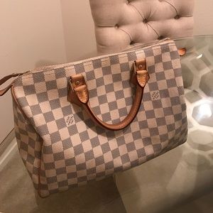Louis Vuitton speedy bag