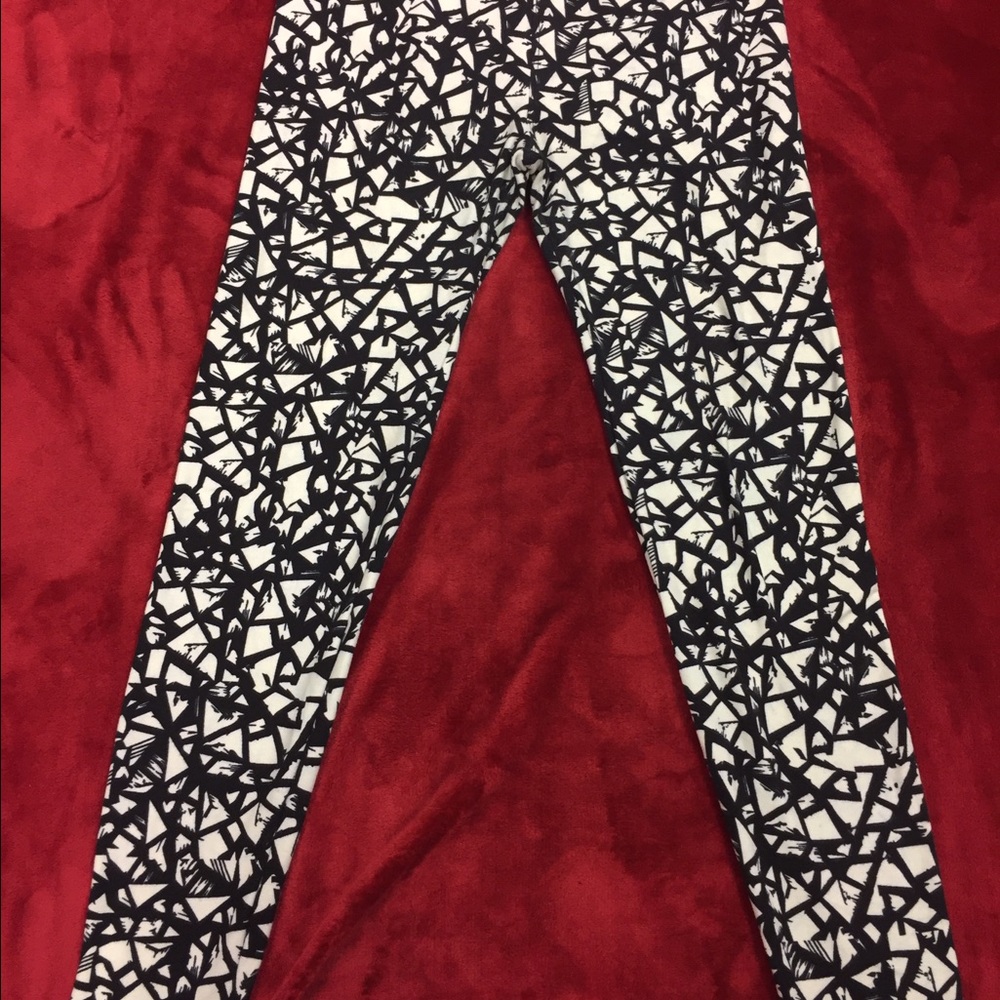 NWOT LuLaRoe OS leggings