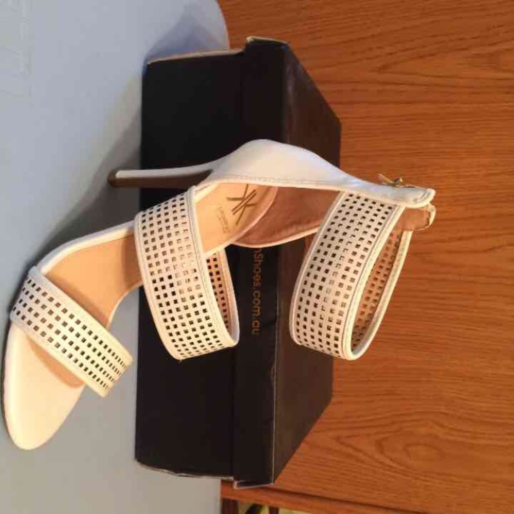 Kardashian Kollection Torrie Softee