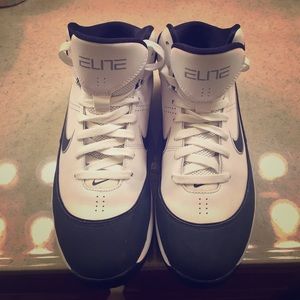 Nike Air max Elite Basketball Shoes