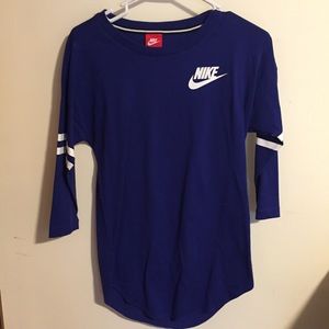 NIKE Long-Sleeve