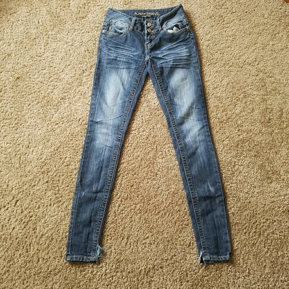 Size 1 Almost Famous Jeans