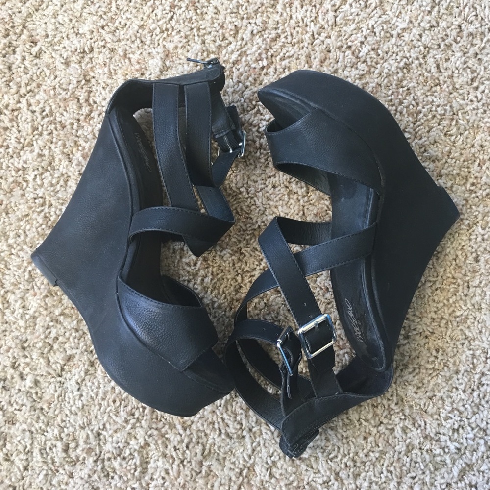 Mossimo Black faux leather wedge strappy heels
