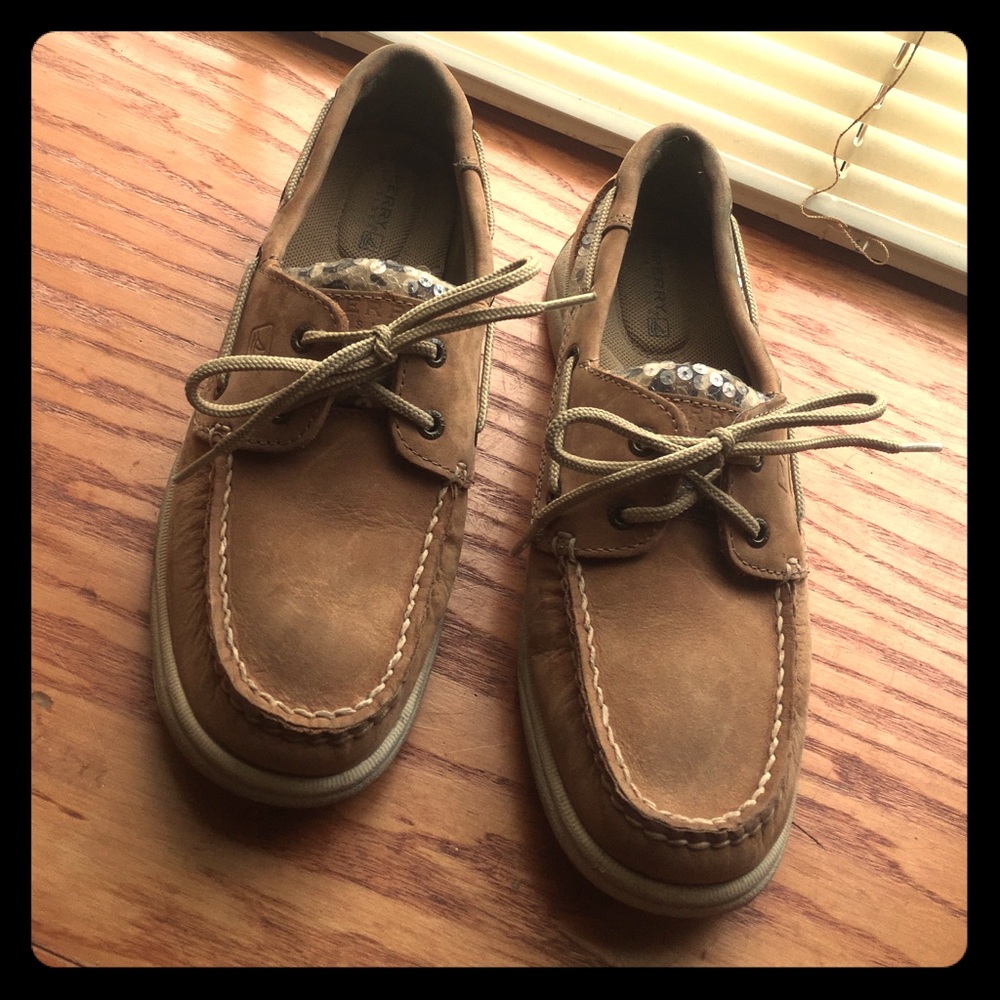 Sperry Top-Sider boat shoe style