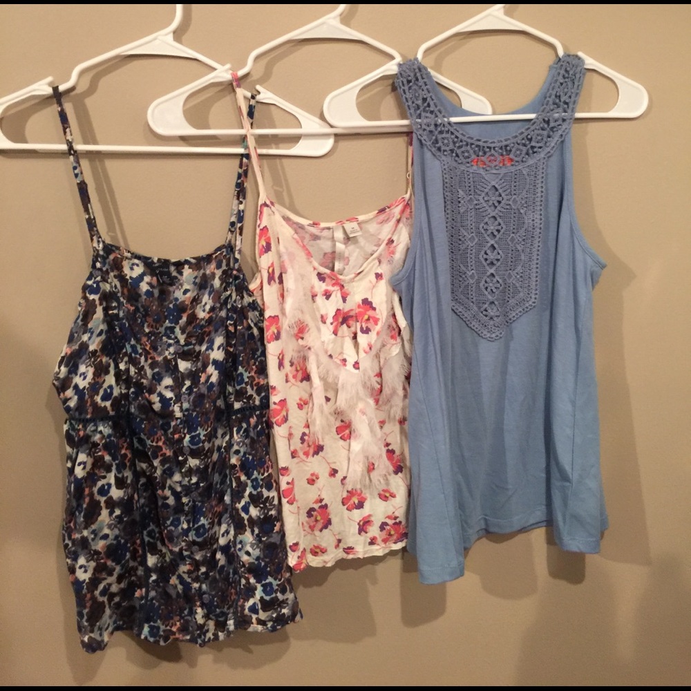Tank top bundle!