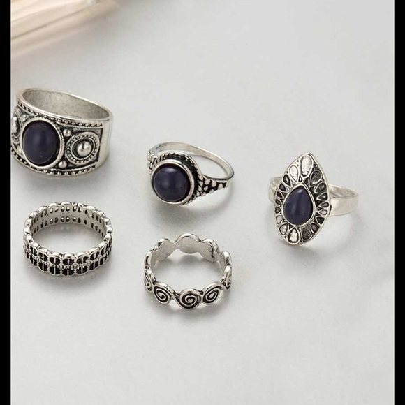 曆SPRING SALE曆 5-PIECE MIDI RING SET - Picture 2 of 2