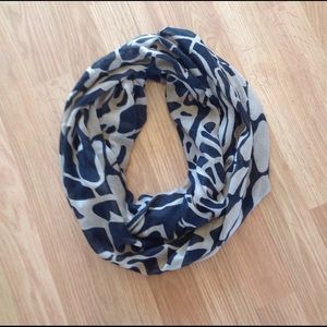 Lightweight Infinity Scarf