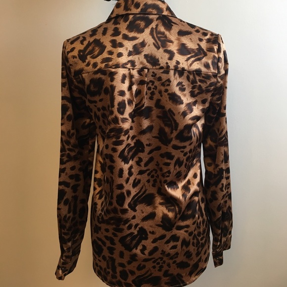 Leopard button down top - Picture 3 of 4