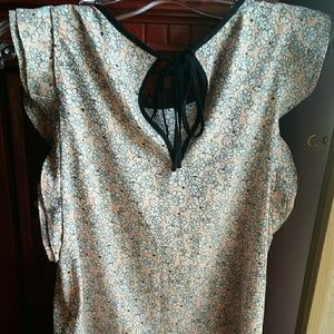 Floral tops Blouse