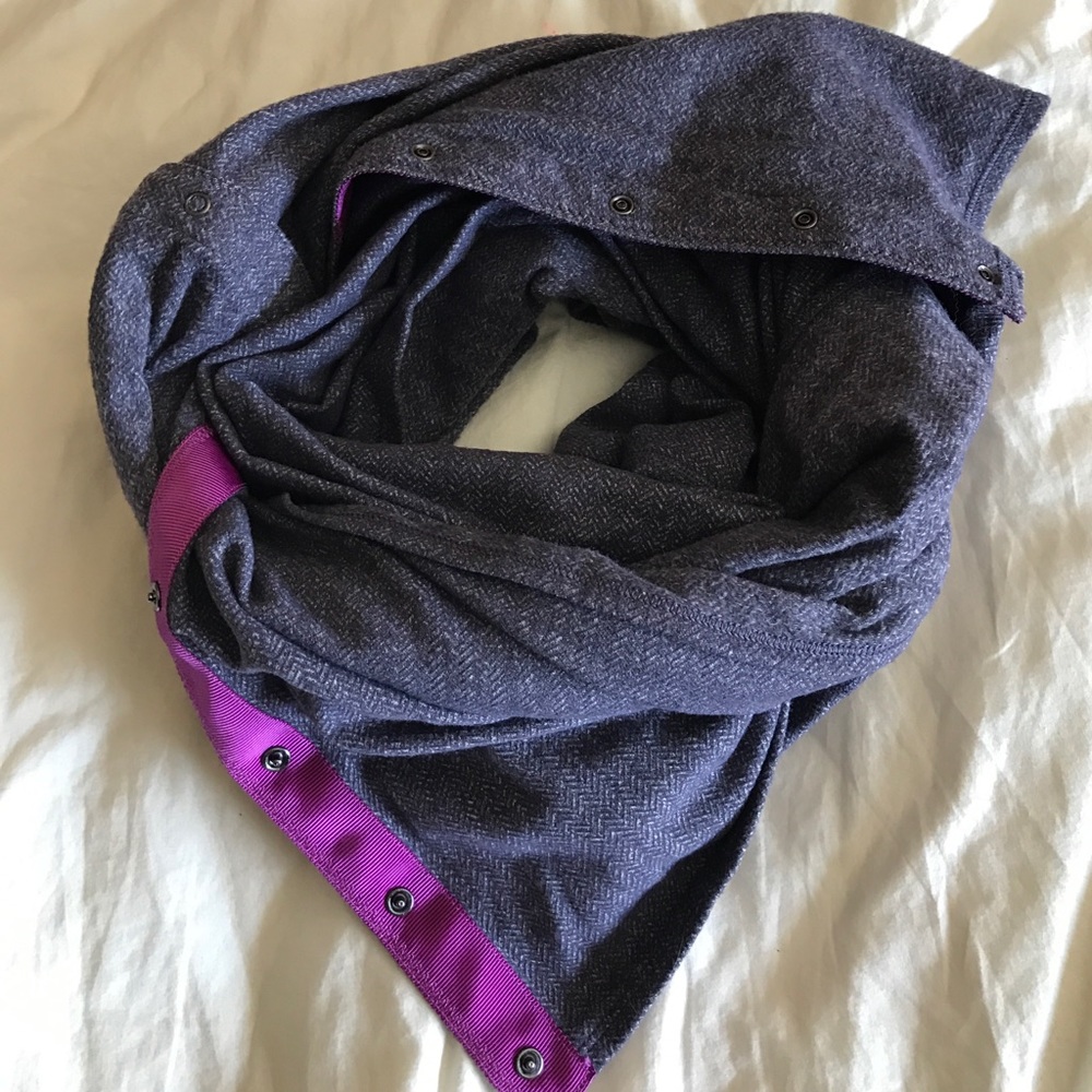Lululemon vinyasa scarf