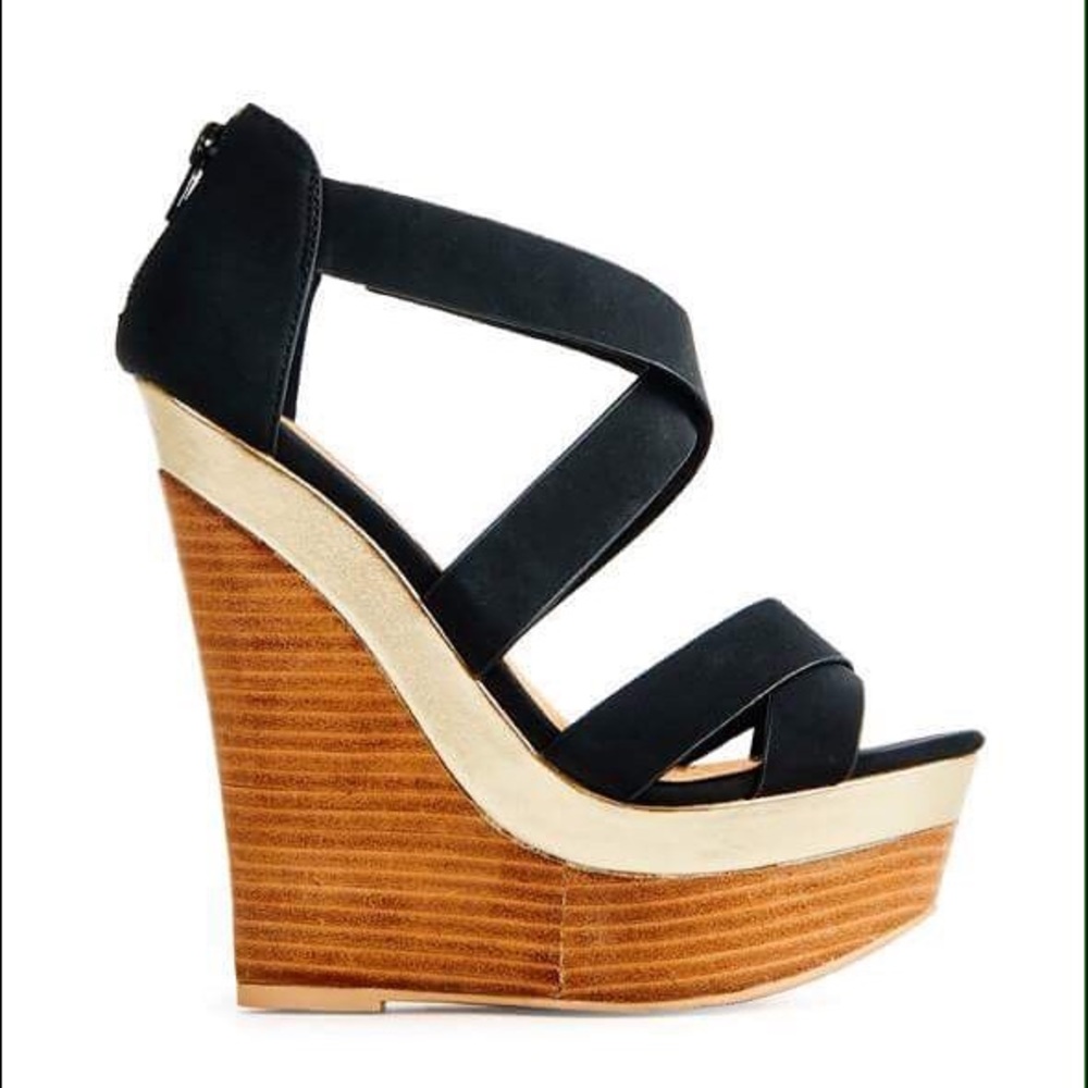 JustFab black and gold wedges