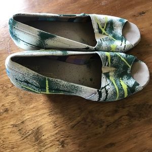 Splattered Tom Wedges