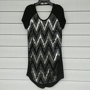 Women's Top Size Medium Maurice's brand *New