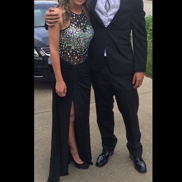 Black sequin gown - Picture 7 of 7