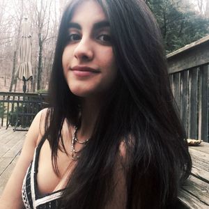 Meet your Posher, Alexandra