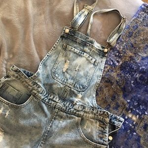 NWOT distressed denim overalls