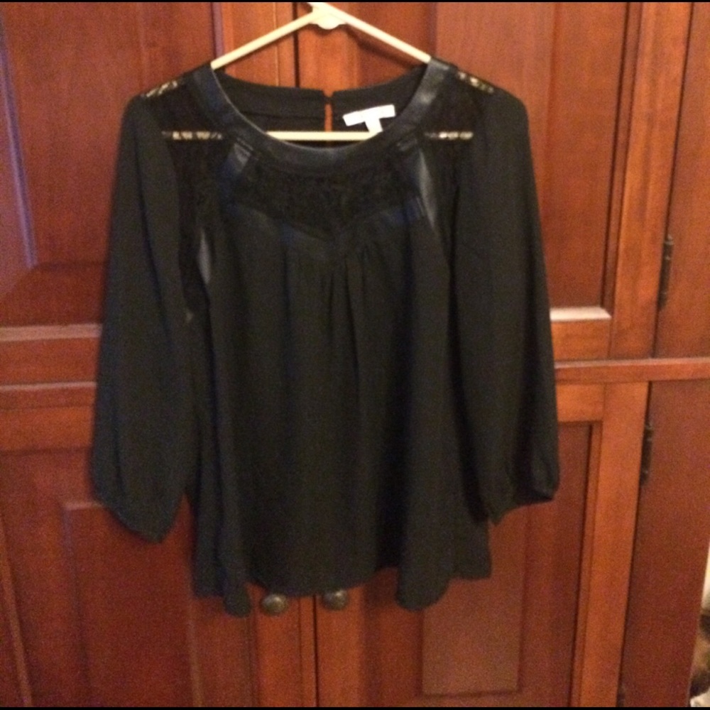 Black Skies Are Blue blouse. Size Medium.