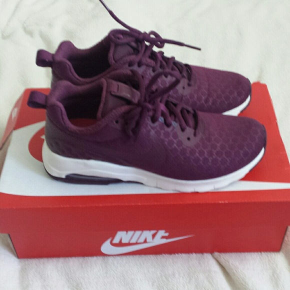 Maroon nike max motion size 6.5 - Picture 1 of 4
