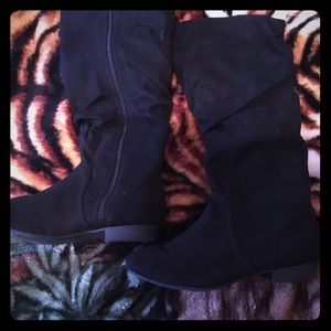 Black suede zip up boots new size 5.5