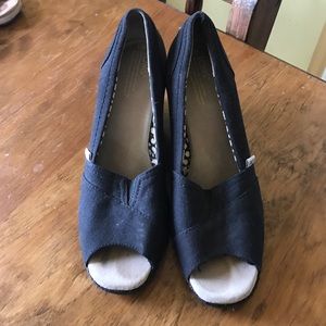 Black TOMS wedges