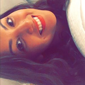 Meet your Posher, Karina