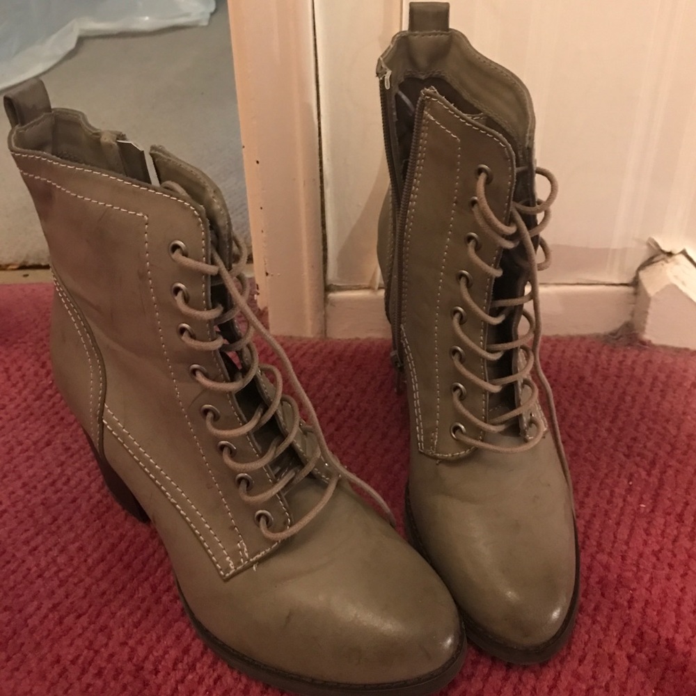 Express distressed boots