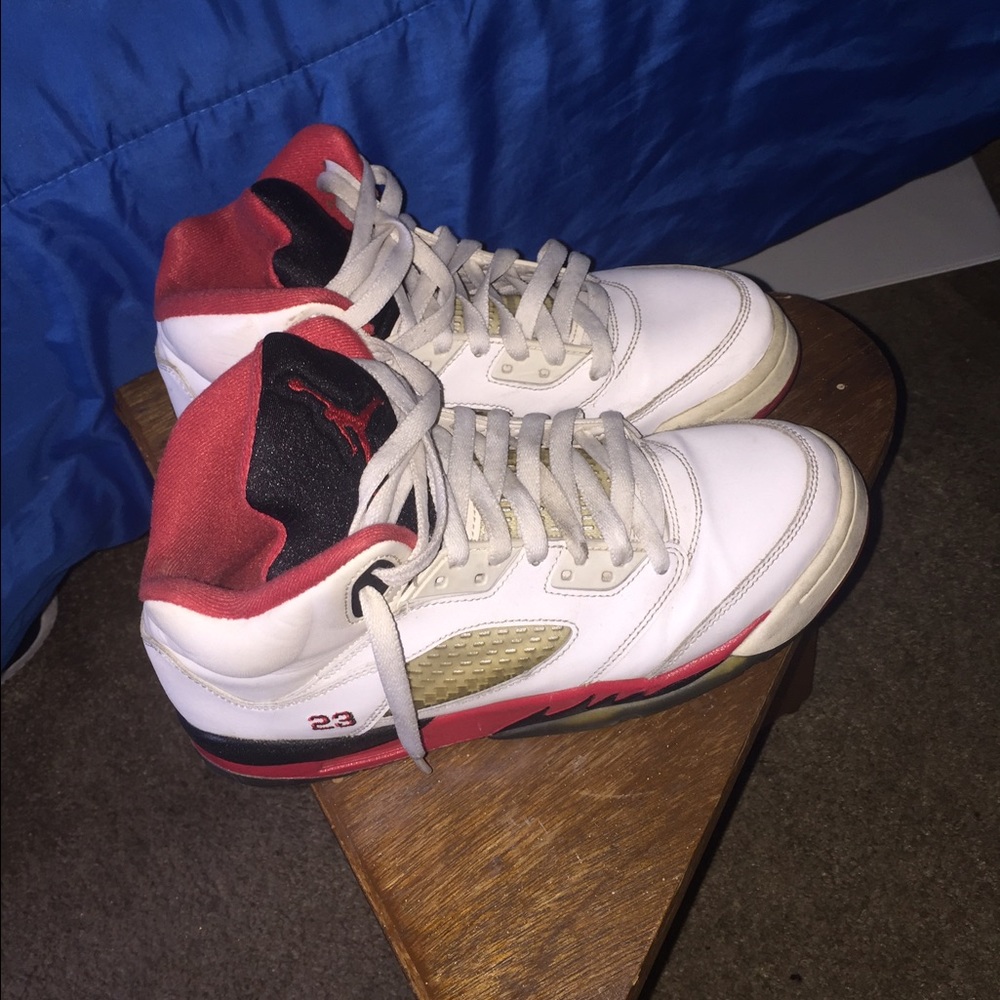 Retro Jordan 5s