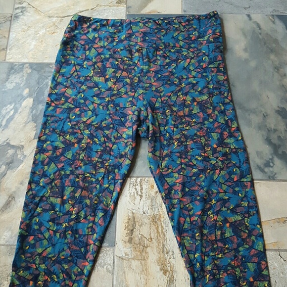 Teal Feather Print LuLaRoe TC Leggings - Picture 3 of 4