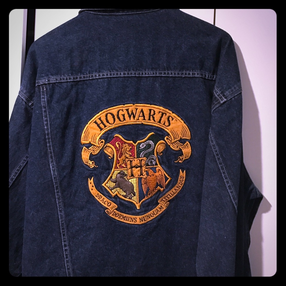 Original Hogwarts collectors jean jacket XL.