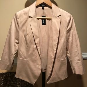 NWT Express blazer light pink. No stains.3/4sleeve