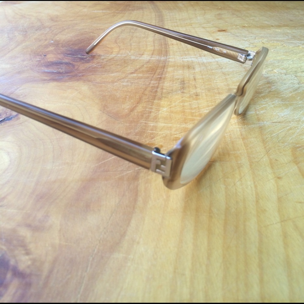 FENDI eye glasses