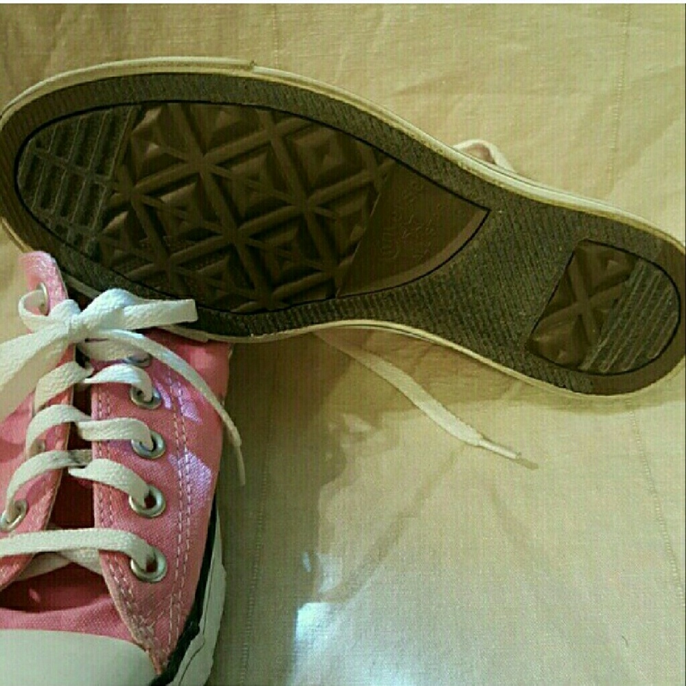 Converse - Picture 3 of 4