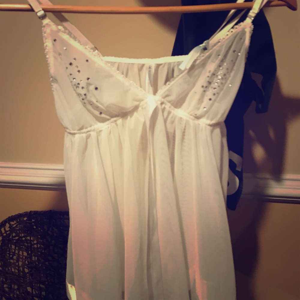 NWT VS "I do" lingerie in white.