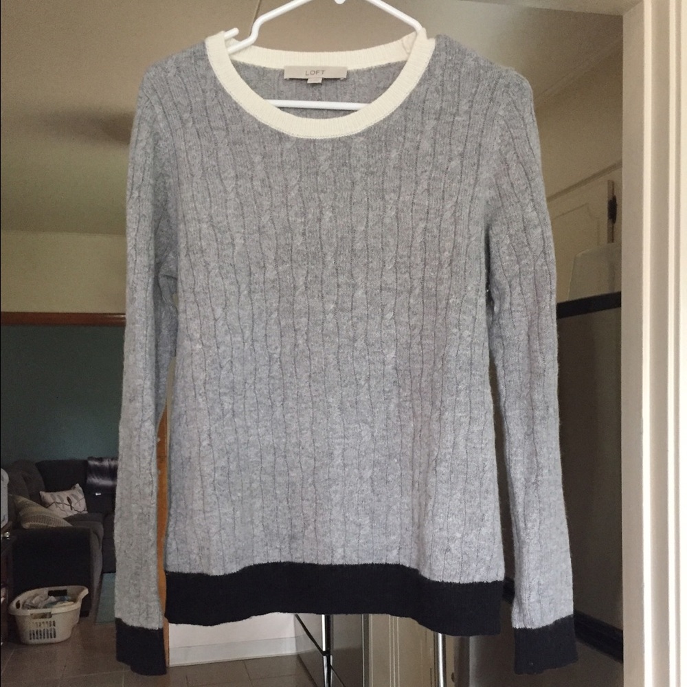 Women's sweater