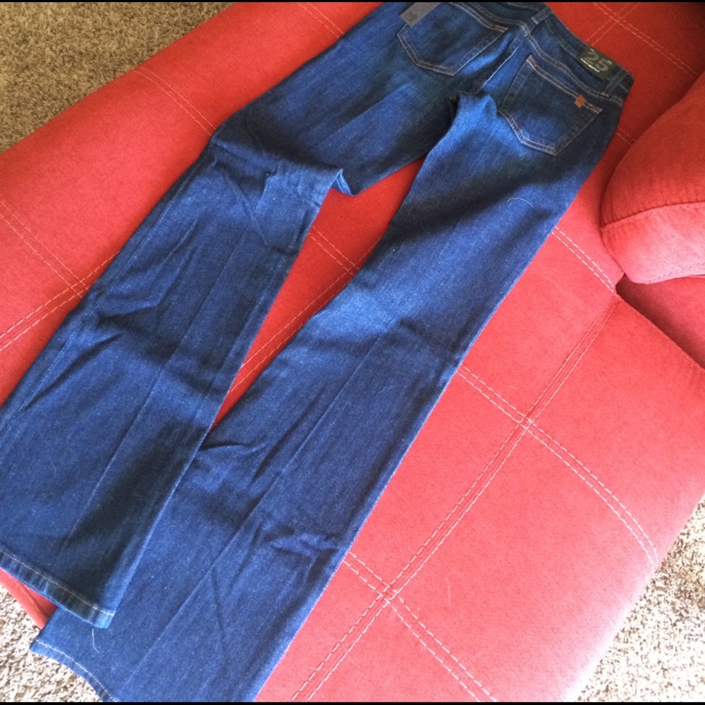 Super cute, curvy jeans